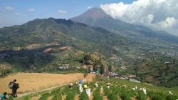 6 Tips Mendaki Gunung Prau via Igirmranak, Selalu Siapkan Senter meski Siang