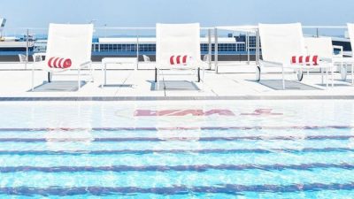 Bandara Internasional John F. Kennedy Punya Infinity Pool dengan Pemandangan Landasan Pacu