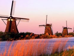 10 Destinasi Wisata Di Negeri Kincir Angin Belanda