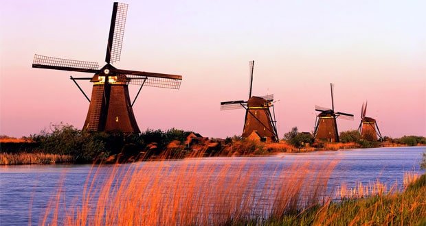 Desa Kinderdijk Destinasi Wisata Di Negeri Kincir Angin Belanda