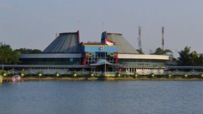 Menjelajah Keanekaragaman Budaya Indonesia di Taman Mini Indonesia Indah