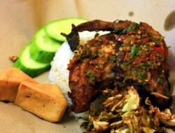 Mencoba Nikmatnya Ayam Kremes Kalasan di Bandung