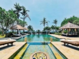 LUXURY FULL SERVICE 5* 7 BEDROOM BEACHFRONT VILLA – Bali – Indonesia