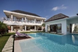 Istana Putih 5 BDR  Private Pool Villa Canggu – Bali – Indonesia