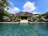 Spacious 4BR Villa with huge garden/pool in Canggu – Bali – Indonesia