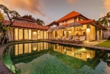 Senan 5 BR w/ Enclosed Living 2 mins to Eat St – Bali – Indonesia