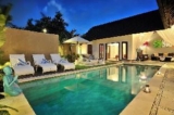 Family Gathering close to Shopping Mall – Bali – Indonesia