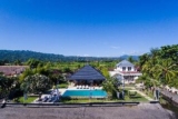 FAMILY VACATION RENTAL – 10 BR VILLA w/ BEACH VIEW – Bali – Indonesia