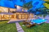 Villa Aurora (6 BDR), big Pool, Garden, near Beach – Bali – Indonesia
