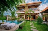 Lucky Ubud Villa 4 bedrooms rice field view – Bali – Indonesia